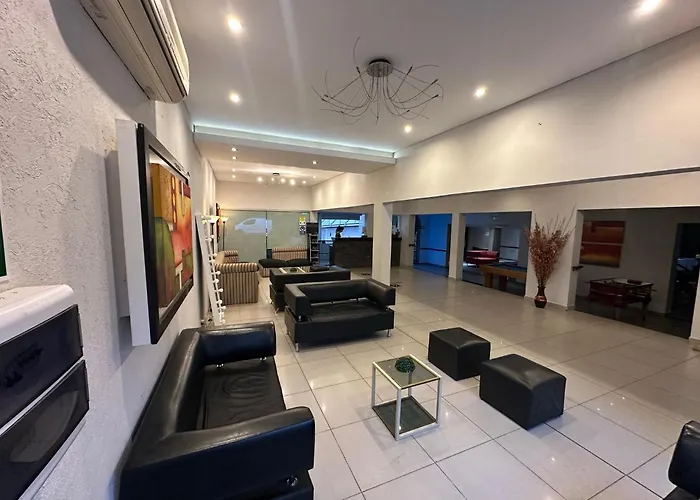 Hotel en villa carlos paz centrico con desayuno y pileta Nuevo Enzo